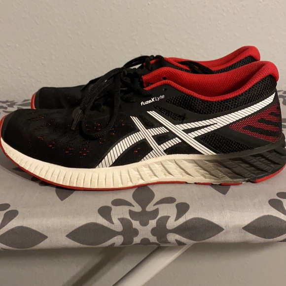 ASICS fuzeXLyte running shoes - Picture 3 of 5